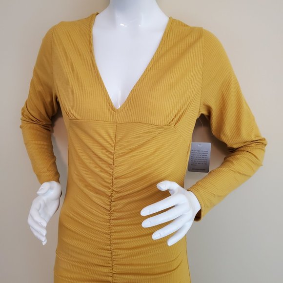 Velvet Torch Women's Mustard V-Neck Ribbed Knit Mid Dress SZ XL - Picture 7 of 11
